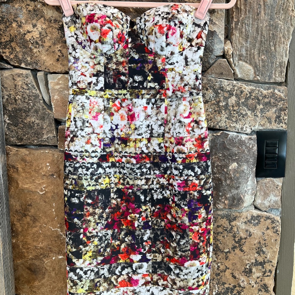 Charlie Jade colorful dress mini, strapless size S